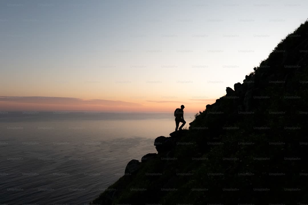 电影《有朵云像你》上海超前观影场与浪漫见面会 观众有笑有泪夸奖屈楚萧王子文甜度爆表